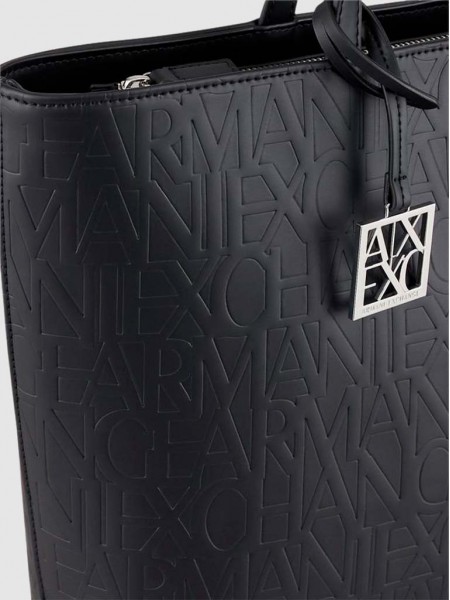 Shoppers Woman Armani Exchange