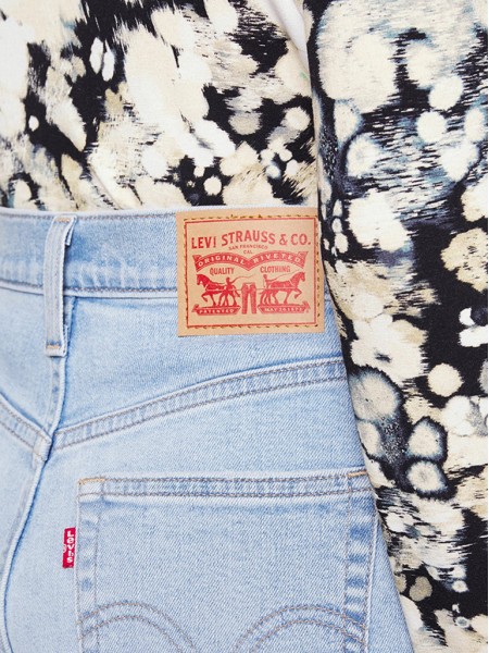 Cal�as Mulher Levis