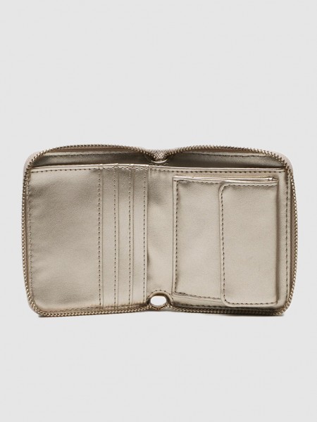 Coin Walle Woman Guess