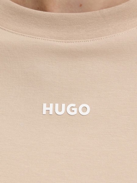 T-Shirt Mulher Hugo