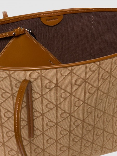 Mala Calvin Klein Mulher Emblem Aop Jacquard Tote W/pouch Mala Calvin Klein Mulher Emblem Aop Jacquard Tote W/pouch